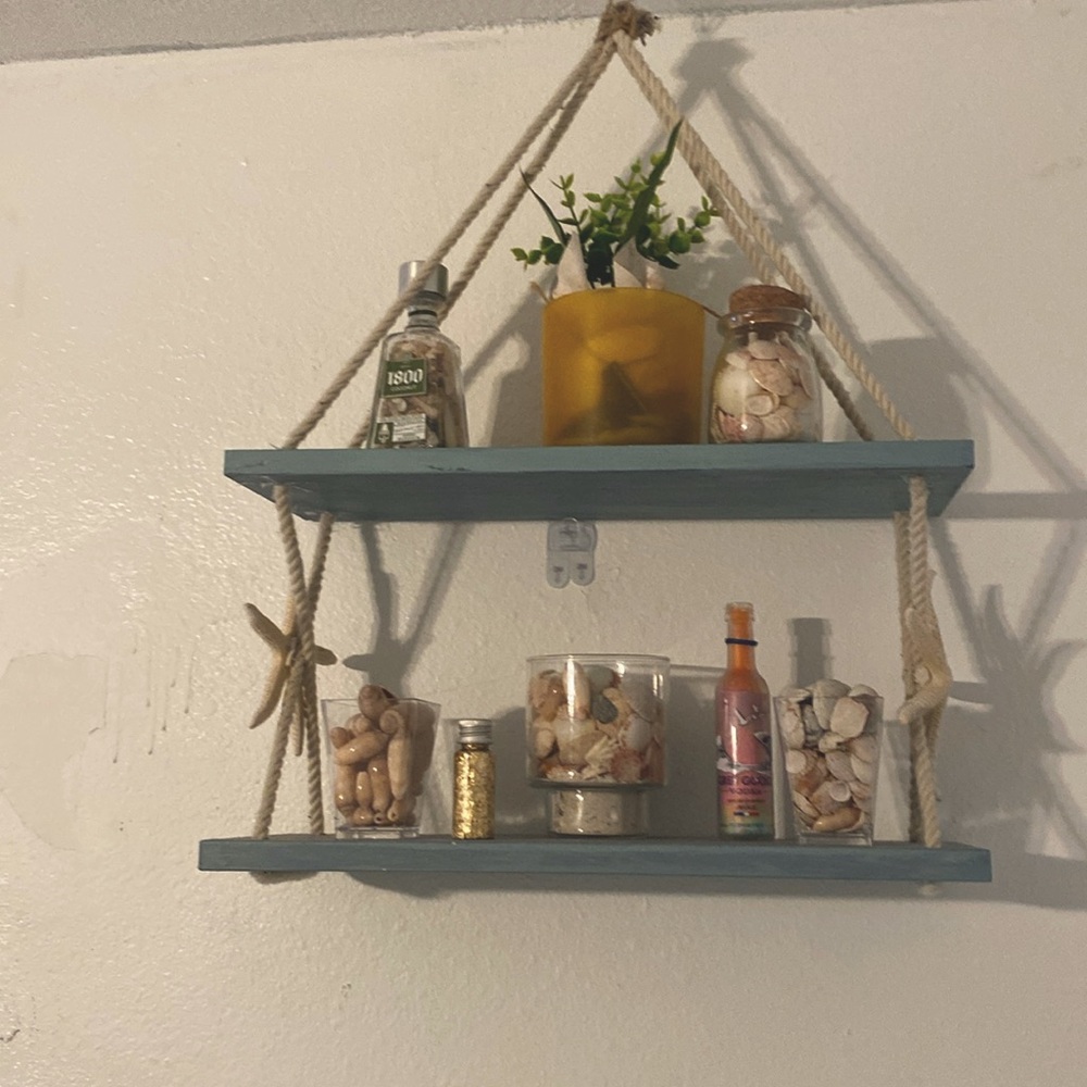 Hanging shelves